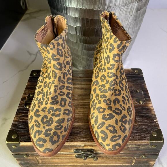 Soludos Leopard Print Suede Leather Booties - Picture 2 of 8